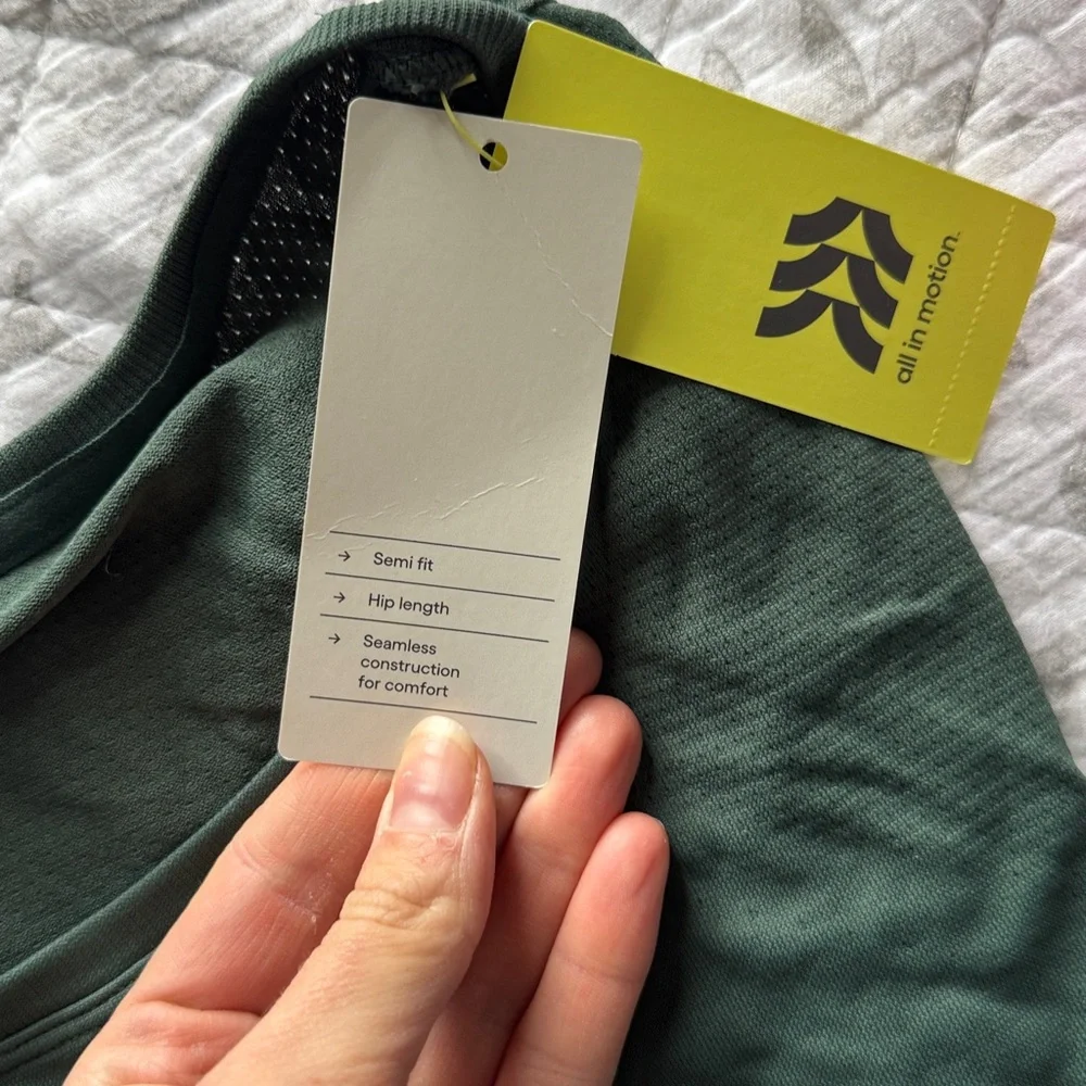 NWT All in Motion Seamless core tee dark green 3x - Picture 2 of 3